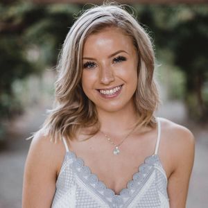 Meet your Posher, Alexis